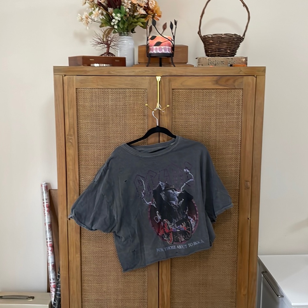 Urban outfitters cropped tee AC/DC